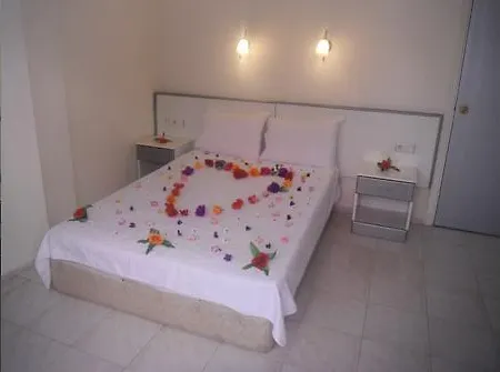 Hotel Prestij Apart 2*